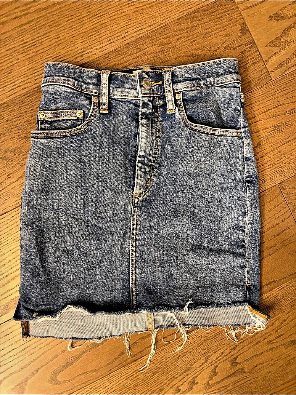 Wilfred Free Women's Distressed Jean Skirt - size 00
